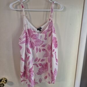 Torrid Floral Pink and White Women’s Top
